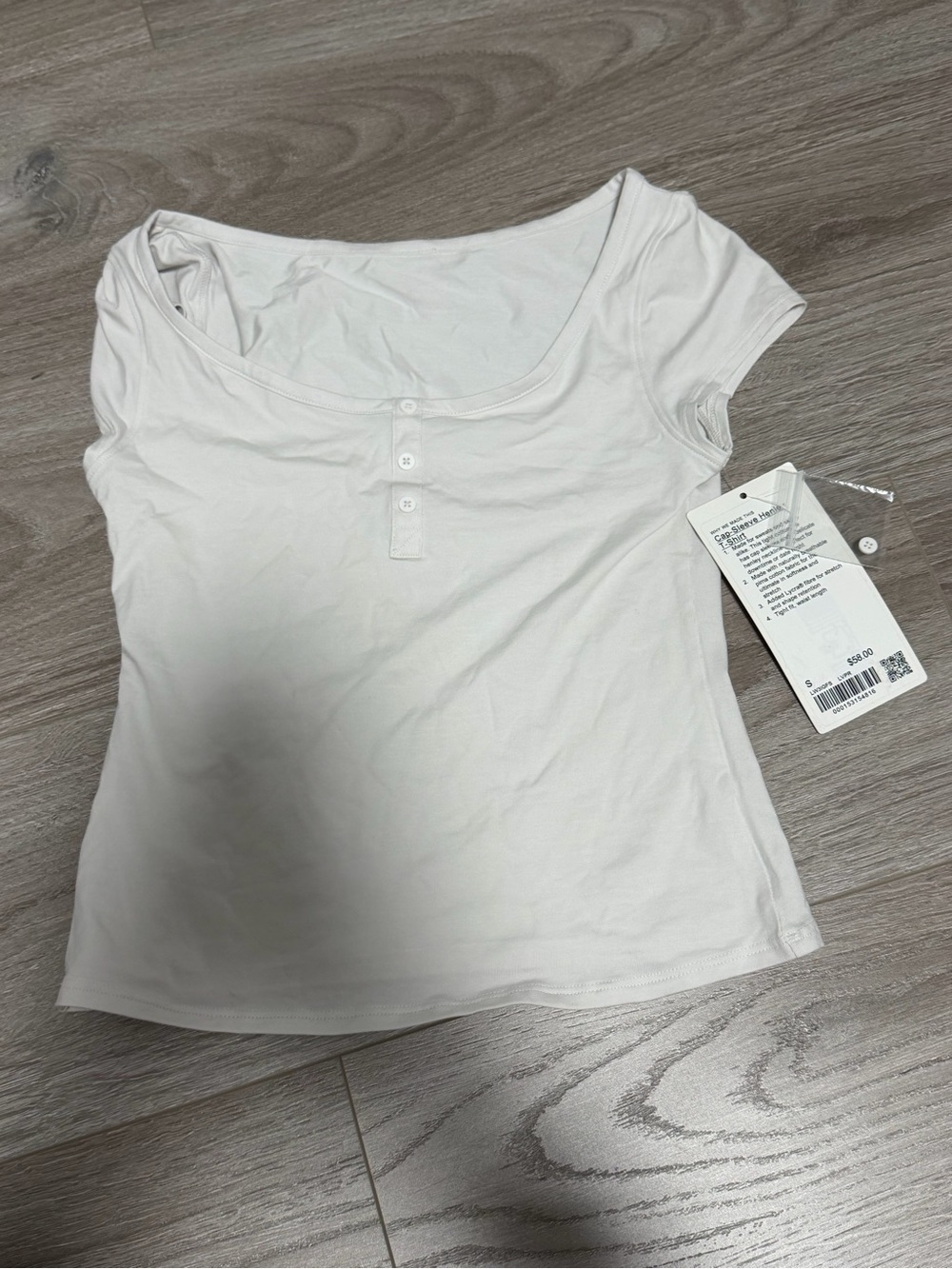 Lululemon Women’s Scoop Neck Short Sleeve Top - White